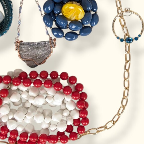 ODESSA - Vintage To Now Jewelry Lot - 048 - Picture 6 of 7